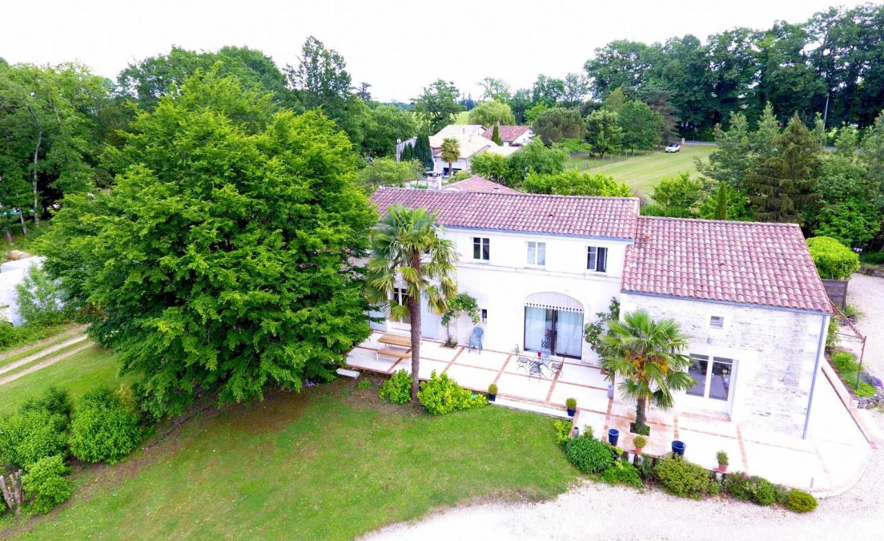Le Logis De La Brumanderie - Saintes Guest house 3*